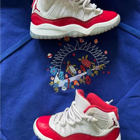 (PS) Air Jordan 11 Retro 'Cherry' 378039-116SIZE 11C (child)