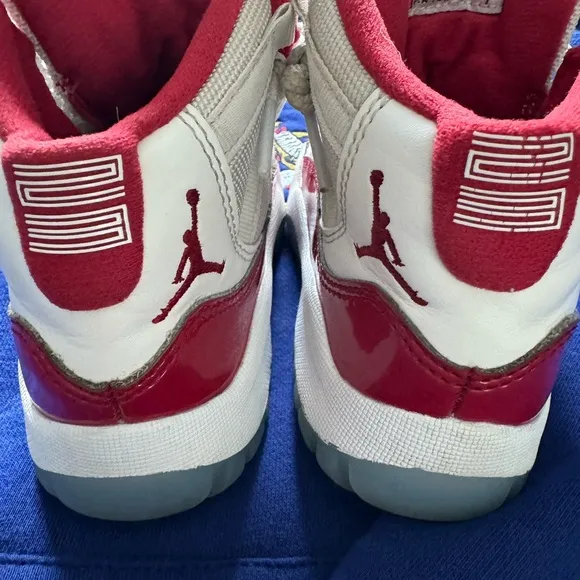 (PS) Air Jordan 11 Retro 'Cherry' 378039-116SIZE 11C (child)