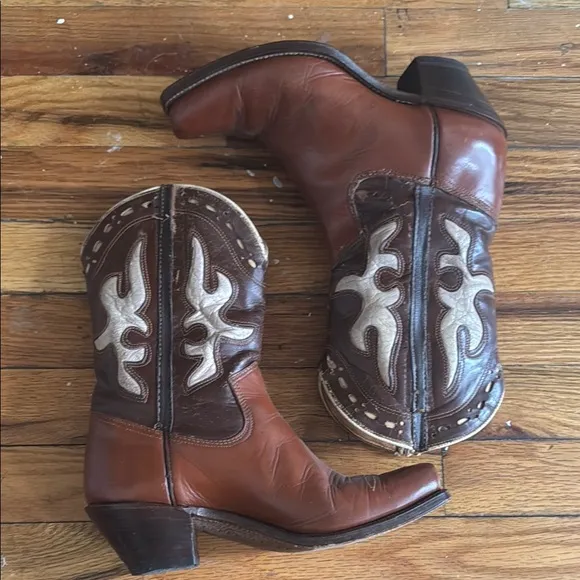 Rare incredible vintage Brown and Tan Acme Western Boots