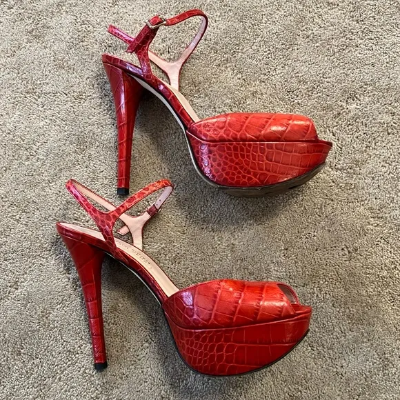 Rare! Stuart Weitzman for The Cool People Red Crocodile Disco Platform Stilettos