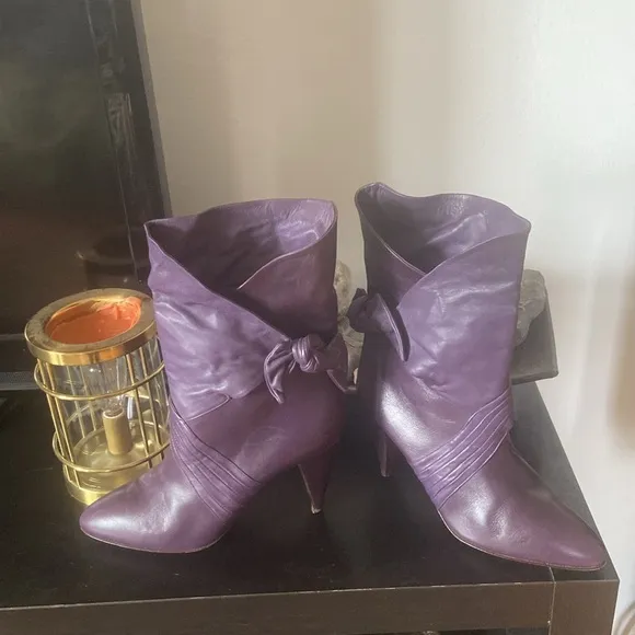 RARE vintage Alberto D. Molina ankle boots, violet purple buttery leather