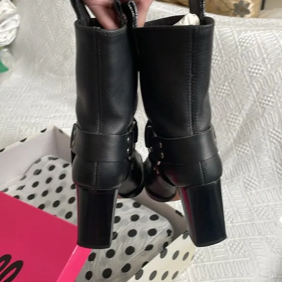 Real Leather Black Women's Boots silver buckle studsstacked wood heel 5 1/2 M