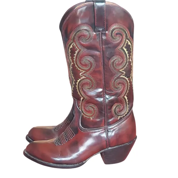 Red Bull Vintage Cowgirl Leather Boots with Ornate Stitching and Stacked Heel