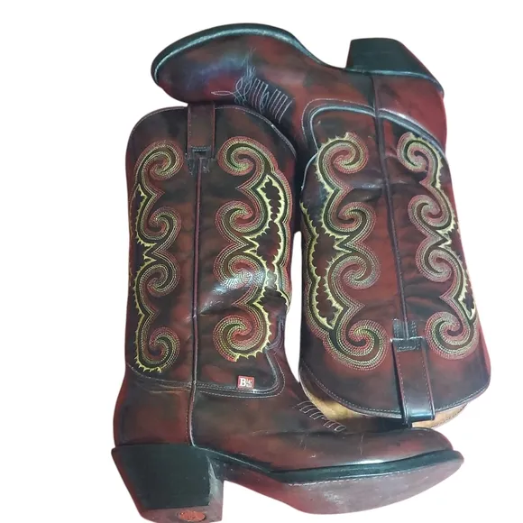 Red Bull Vintage Cowgirl Leather Boots with Ornate Stitching and Stacked Heel
