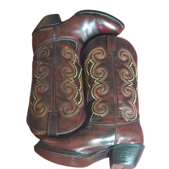 Red Bull Vintage Cowgirl Leather Boots with Ornate Stitching and Stacked Heel