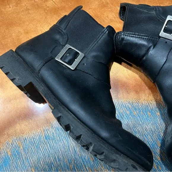Red Wing Black leather Motorcycle boots pull on size 10.5 D made in USA Vibram