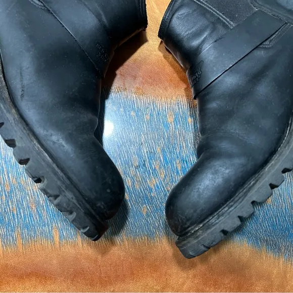 Red Wing Black leather Motorcycle boots pull on size 10.5 D made in USA Vibram