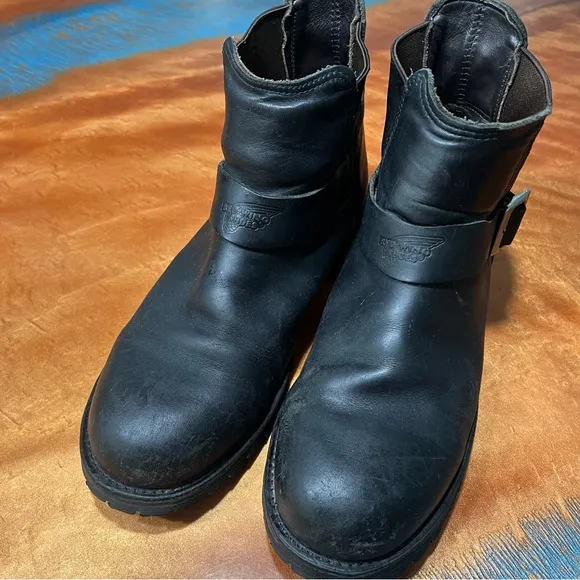 Red Wing Black leather Motorcycle boots pull on size 10.5 D made in USA Vibram
