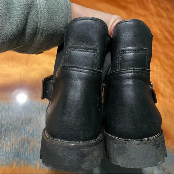 Red Wing Black leather Motorcycle boots pull on size 10.5 D made in USA Vibram