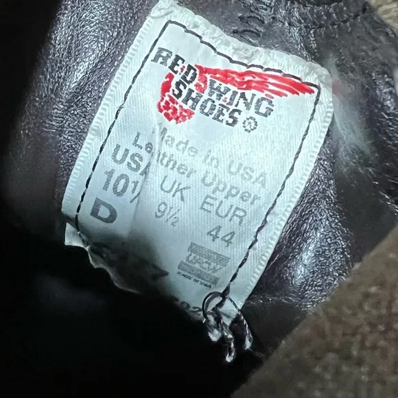 Red Wing Black leather Motorcycle boots pull on size 10.5 D made in USA Vibram