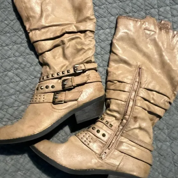 Report Signature Tan Tall Heeled Boots with Chunky Heel and Straps SZ 9 Western