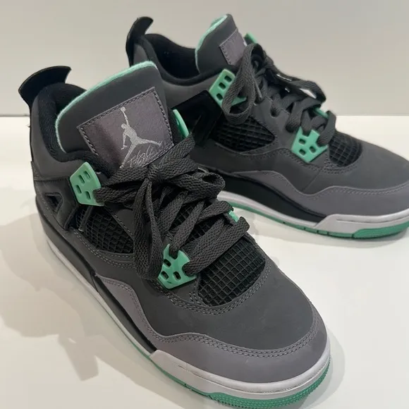 Retro Air Jordans Boys Size 4Y Gently Used - black green grey