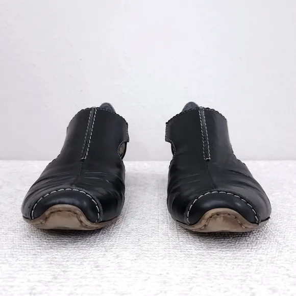 RIEKER Mirjam Cut-Out Leather Ankle Bootie
