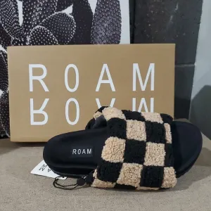 Roam Checkered Black and Tan Slippers Slides Sandals