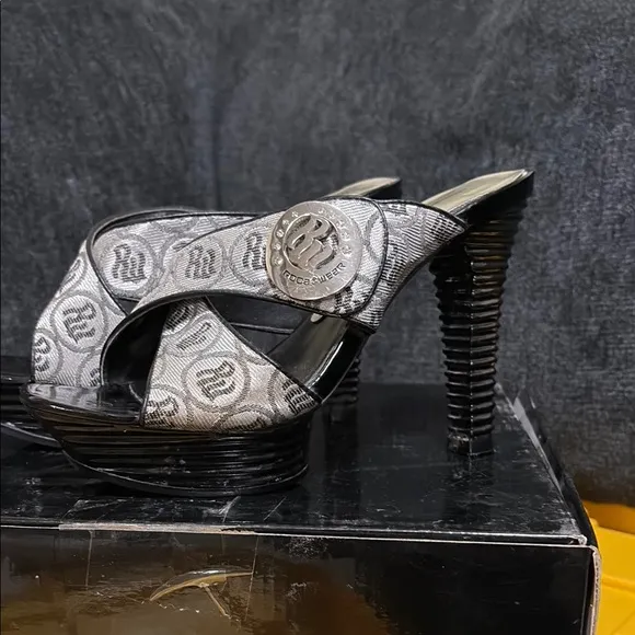 Rocawear Black and Gray Platform Shoes with Crisscross Straps