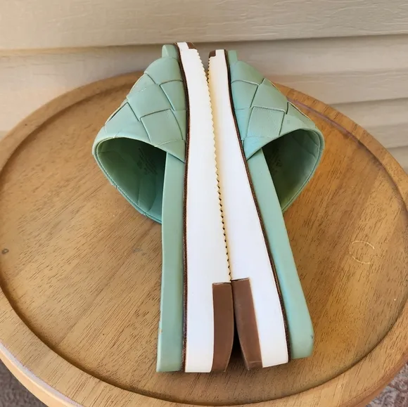 Sam Edelman Adaley green woven slide sandals size 9.5M