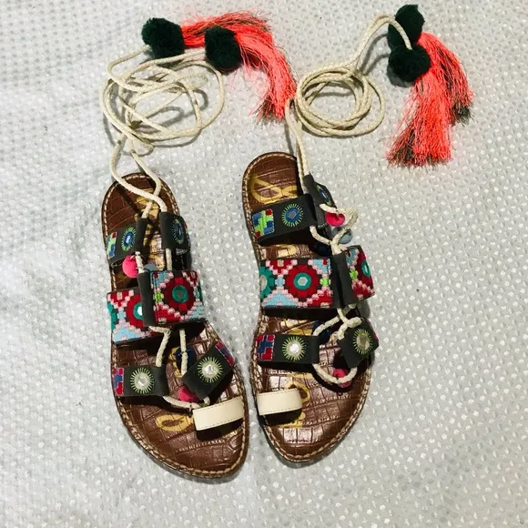 Sam Edelman boho tasseled Gretchen Sandals