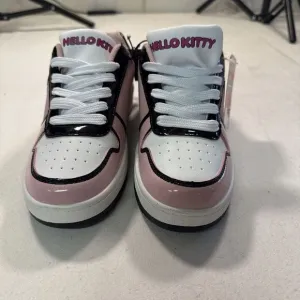 Sanrio Hello Kitty Sneakers (Womens US Size 7) NWT,‎ Christmas,Birthday Shoes