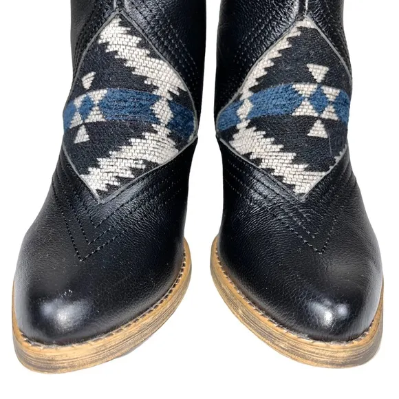 Sbicca | Women’s‎ 7 | Aztec Print Ankle Bootie Shootie Vintage Collection