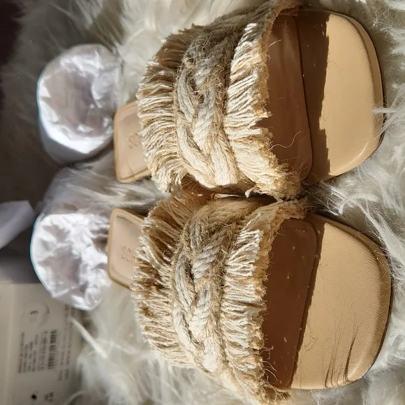 SCHUTZ Adelia Flat Straw Slide Sandals size 8.5 new with tag