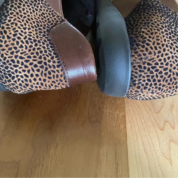 Sesto Meucci ItalyGeneva Embossed Cheetah Print Leather Slip On Cognac Shoes 7