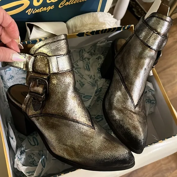 Silver gunmetal pewter Ankle Boots with Buckle Detail SBICCA 8