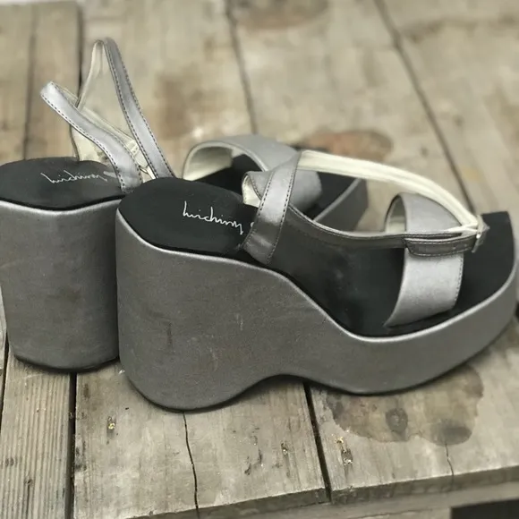 Silver metallic luichiny vintage sandal platforms