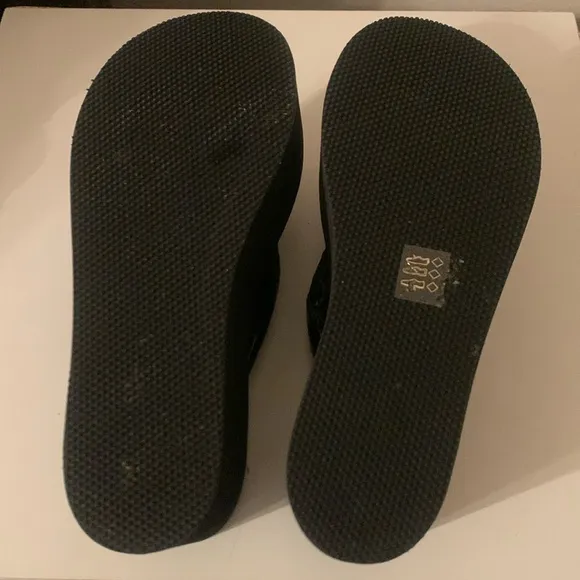 Simon Miller Foami  Platform Thong Sandals