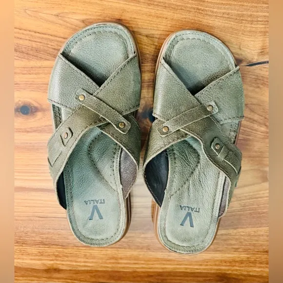 Size 10 (43) Versace V Italia green sandals slides preppy old money festival