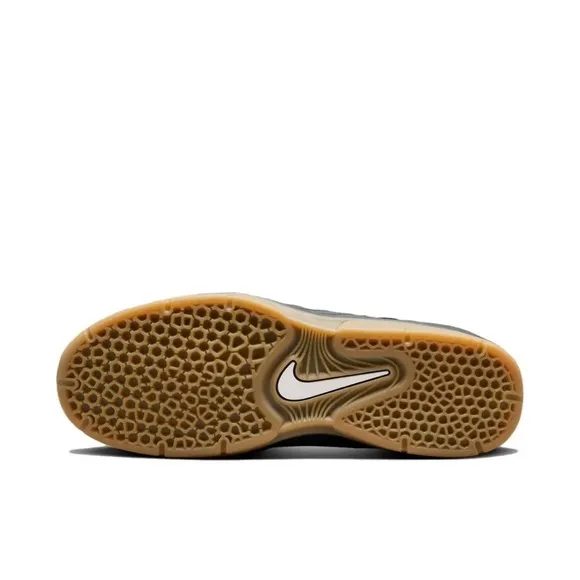 Size 12 - Nike Vertebrae SB Black Gum Men’s Shoe