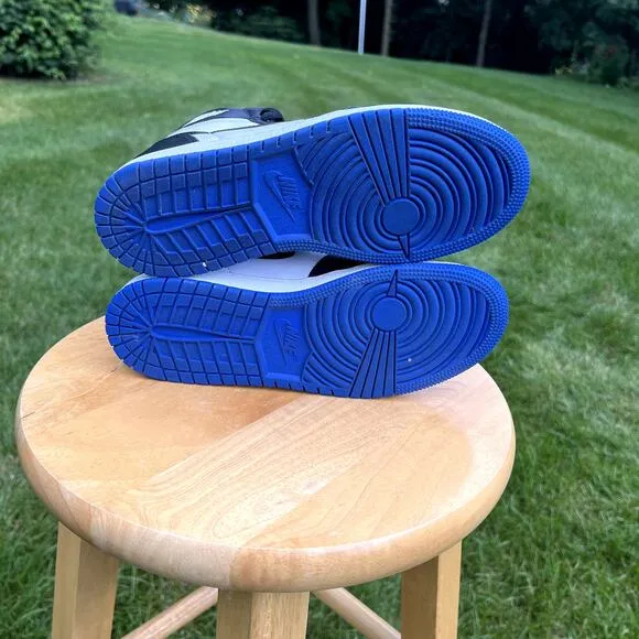 Size 5.5 - Nike Air Jordan 1 Retro High OG GS Royal Toe Men's Shoes - Ships Now