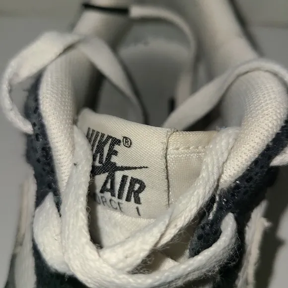 Size 5Y Nike Air Force 1 LowSnakeskin (GS)