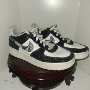 Size 5Y Nike Air Force 1 LowSnakeskin (GS)