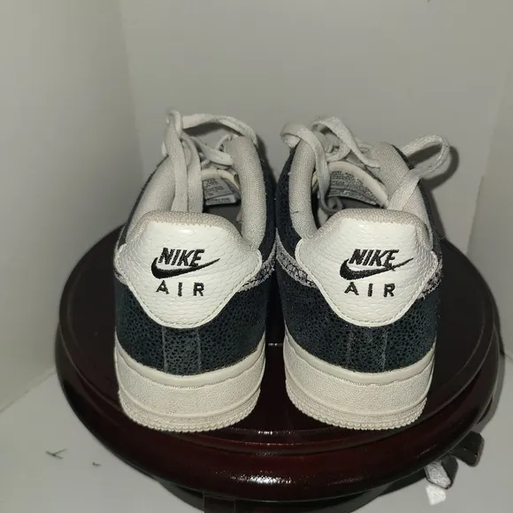 Size 5Y Nike Air Force 1 LowSnakeskin (GS)
