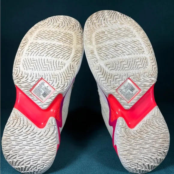 Size 6.5Y/8Women - Nike Jordan Why Not Zer0.3 shoes