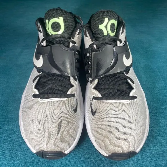 Size 6M/7.5Women - Nike KD14 Oreo shoes