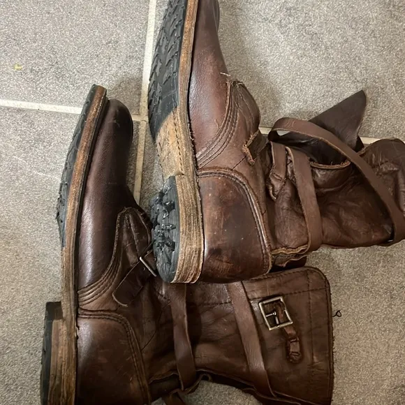 Size 7 Vintage shoe company genuine leather boots