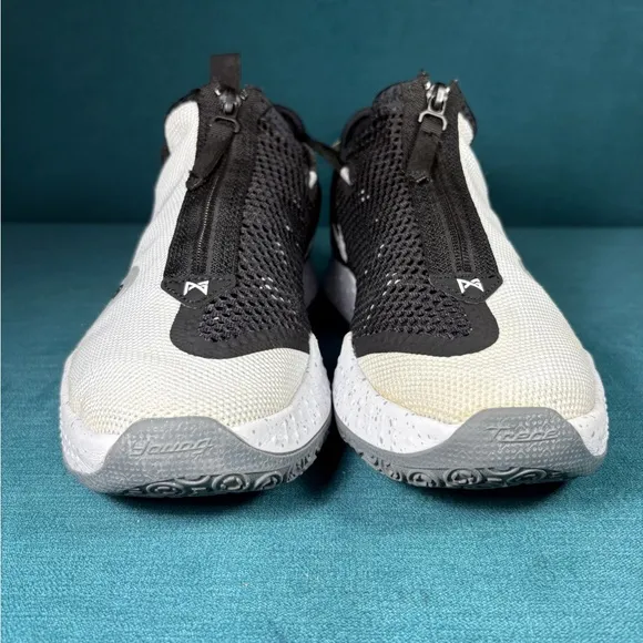 Size 8.5 - Men’s Nike PG 4 Oreo shoes