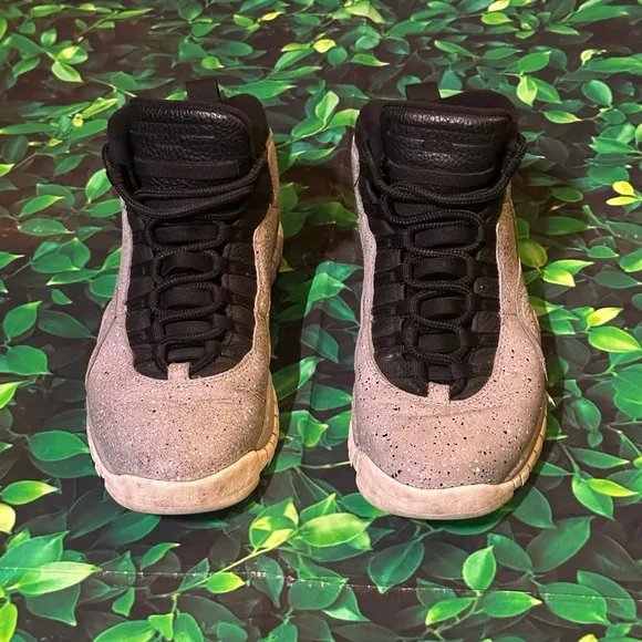 Size 9 Air Jordan 10 Retro Light Smoke Grey