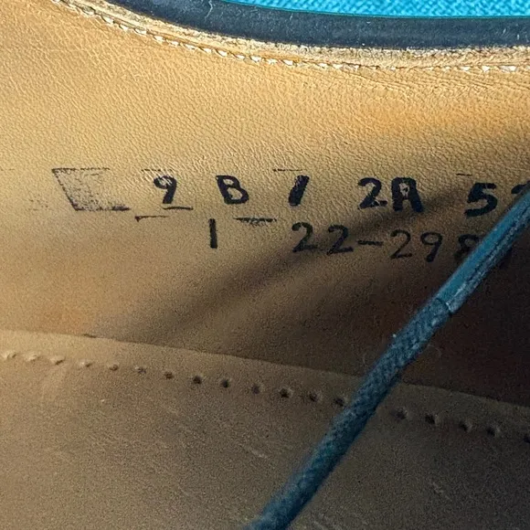 Size 9 - Johnston &amp; Murphy Men's Black Leather shoes