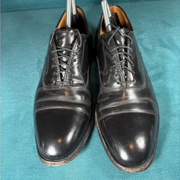Size 9 - Johnston &amp; Murphy Men's Black Leather shoes