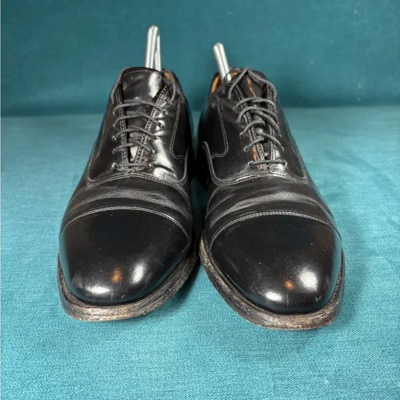 Size 9 - Johnston &amp; Murphy Men's Black Leather shoes