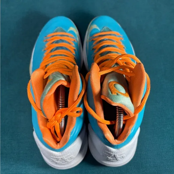 Size 9 - Men’s Nike KD 5 Easter multicolor shoes