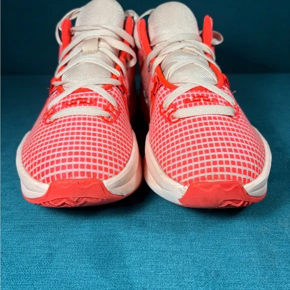 Size 9.5 - Men’s Nike LeBron Witness 7 Bright Crimson shoes