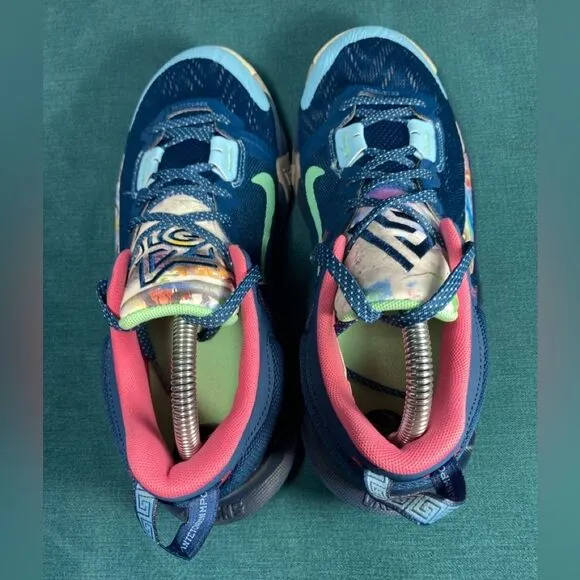 Size 6.5Y/8Women - Nike Giannis Immortality blue shoes