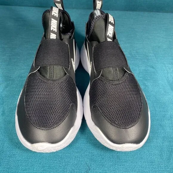 Size 7Y/8.5Women - Nike Flex Runner 3 Black shoes
