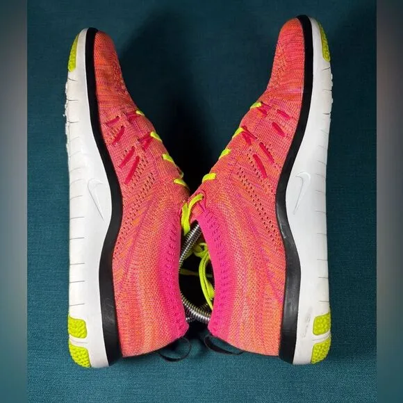 Size 8.5 - Women’s Nike Focus Flyknit multicolor shoes