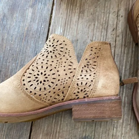 Sofft Barrosa Bootie Cognac