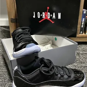 (SOLD) Air Jordan 11 Retro Low