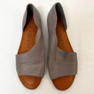 Sole Society Colvan Gray Cut Out Flats Sandals Open Toe Leather Shoe Women's 9